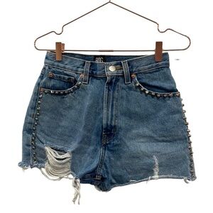 BDG riveted girlfriend high rise denim shorts. Size 25